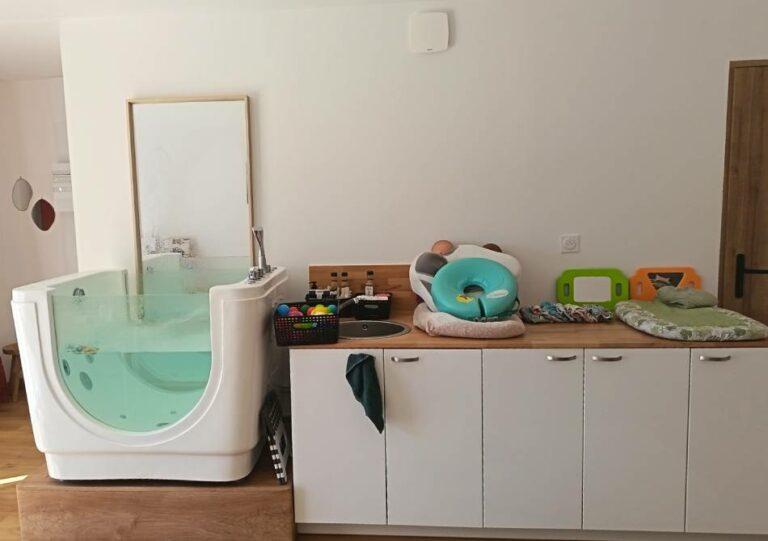 La baignoire pour le bain hydrothérapie dans notre local